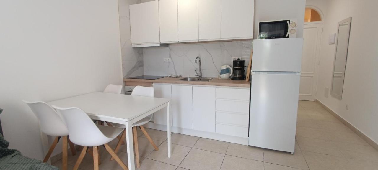 Newly Renovated Modern Apartment In Orlando Complex, Costa Adeje Ngoại thất bức ảnh